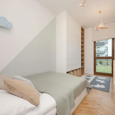 Wilanow Family With Parking & Gym By Renters Prestige Apartment