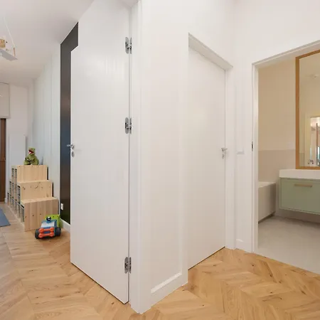 Apartment Wilanow Family With Parking & Gym By Renters Prestige