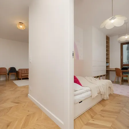 Wilanow Family With Parking & Gym By Renters Prestige דירה ורשה