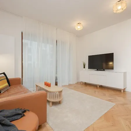 Wilanow Family With Parking & Gym By Renters Prestige דירה *