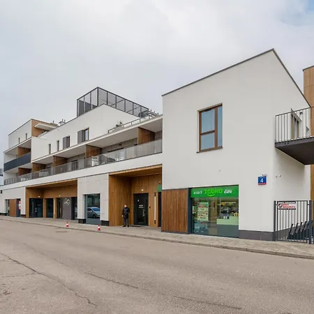Wilanow Family With Parking & Gym By Renters Prestige דירה *