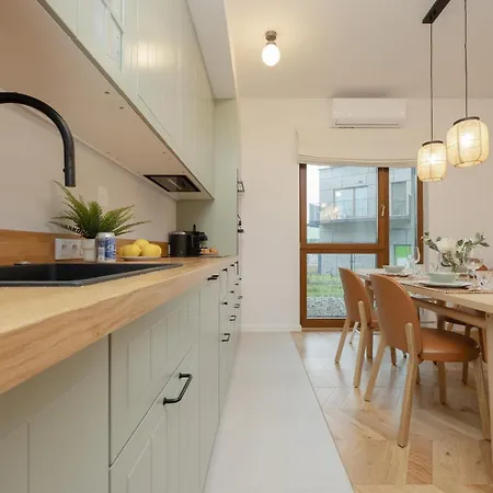 Wilanow Family With Parking & Gym By Renters Prestige דירה *